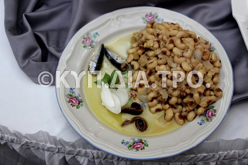 Λουβί ξιθκιά. (Μαγειρεύω Κυπριακά 2014, Λευκωσία 4/5/14). <br/> Πηγή: Κατερίνα Λαζάρου.